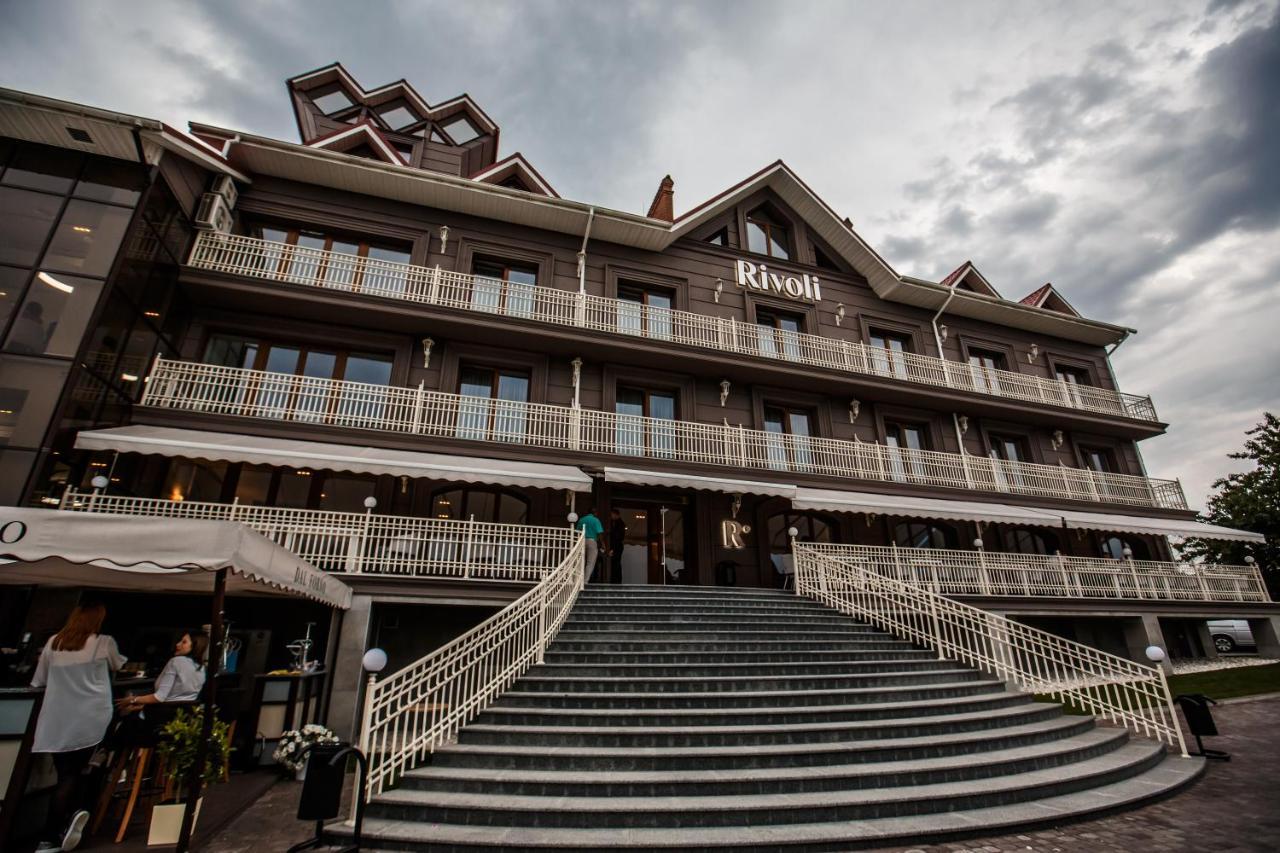 Rivoli Hotel Чернивци Екстериор снимка