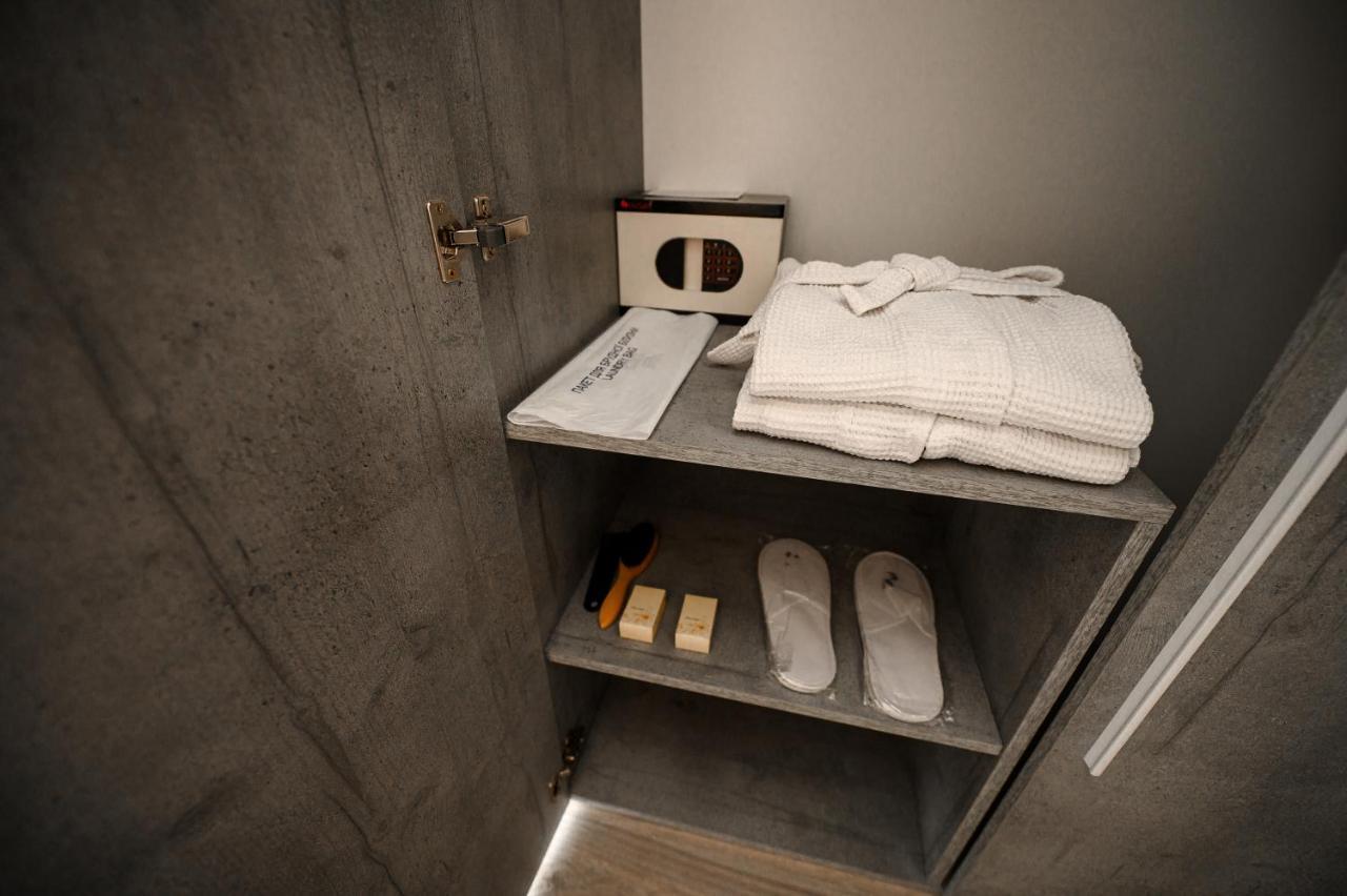 Rivoli Hotel Чернивци Екстериор снимка