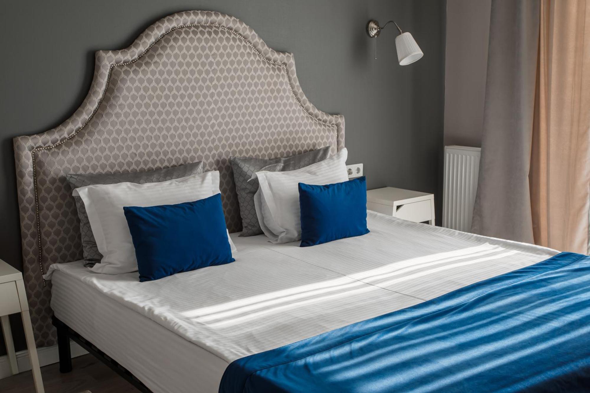 Rivoli Hotel Чернивци Екстериор снимка